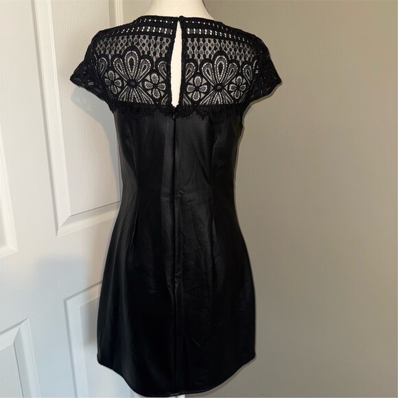 Kensie Dress Womens Size 2 Black Shift Knee Length Cap Sleeve Lace Yoke Goth - Picture 5 of 13